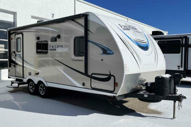 2018 Freedom Express 204RD  Express Ultra Lite
