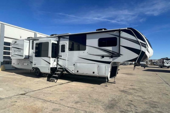 2024 Solitude 390RK