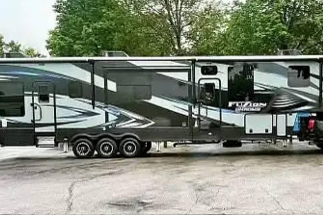 2017 Fuzion 414