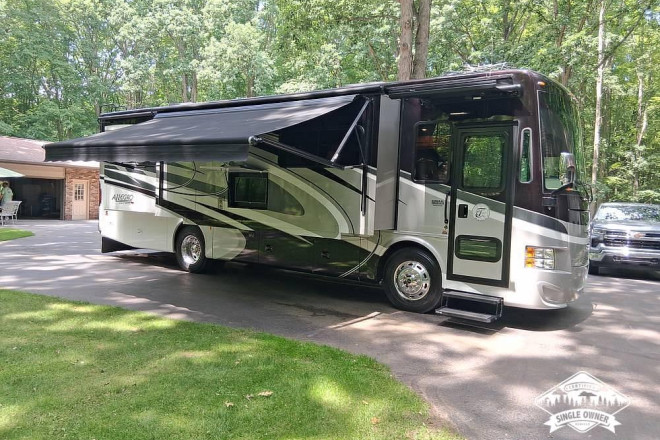 2016 Allegro Red 33 AA