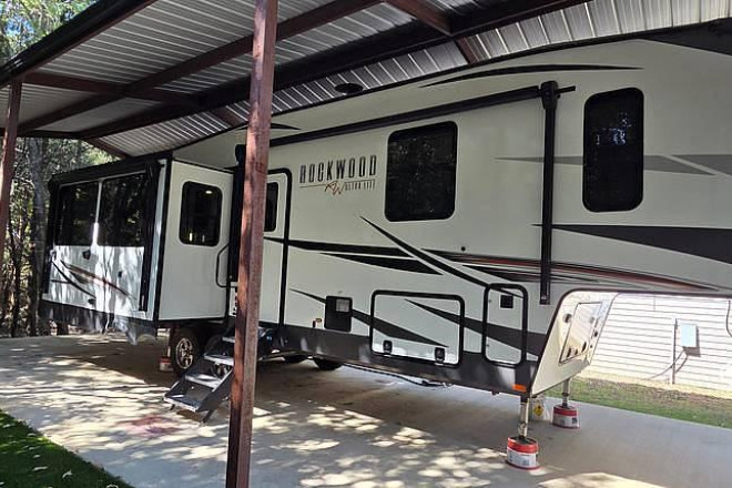 2022 Rockwood Ultra Lite 2893BS