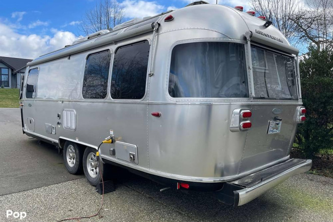 2019 Flying Cloud 25FB Twin