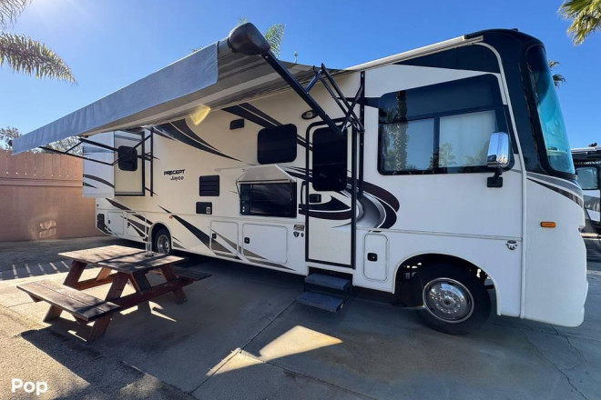 2018 Precept 33U