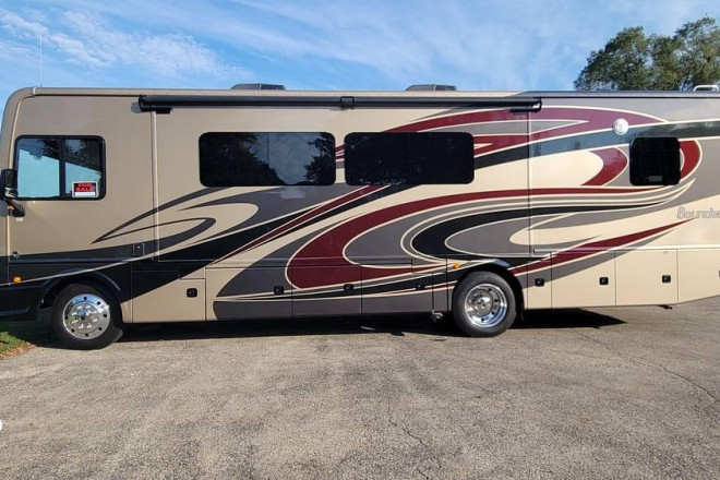 2018 Bounder 33C