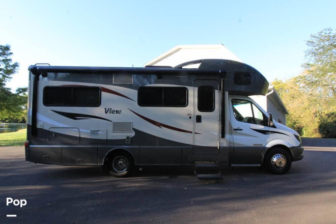 2016 View 24J