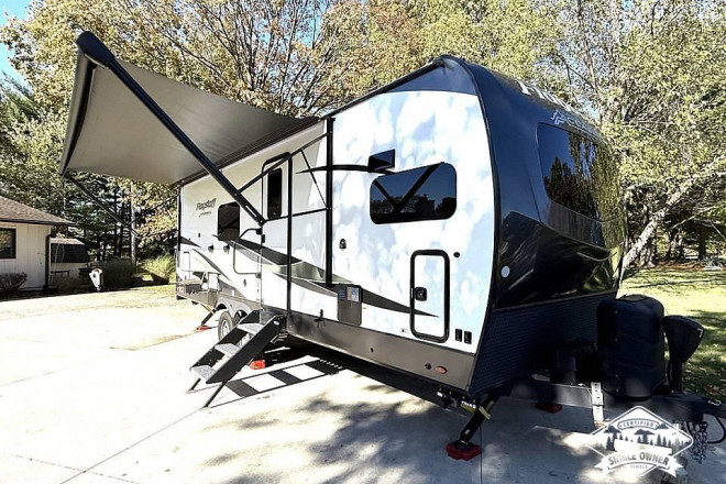2023 Flagstaff Classic Series M-826MBR