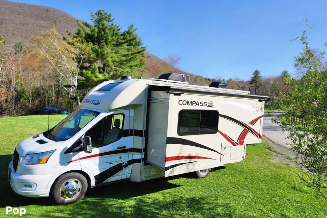 2022 Compass 23TW