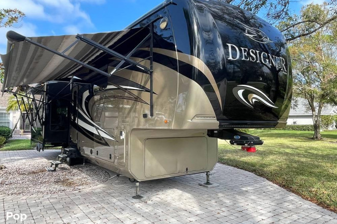 2017 Designer 37FB