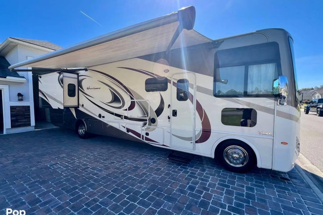 2017 Hurricane 35M