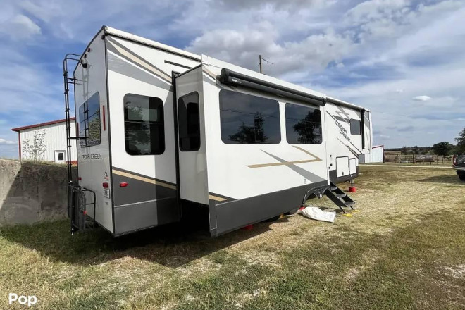 2023 Cedar Creek 360RL