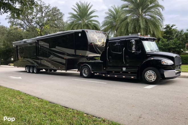 2021 Mobile Suites 44 Houston