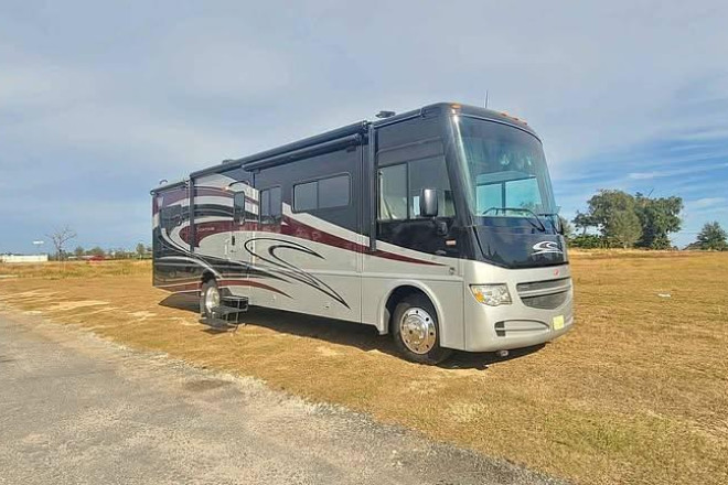 2012 Sightseer 33c