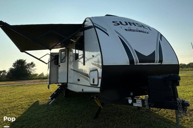 2022 Sunset Trail Super Lite 330 SI