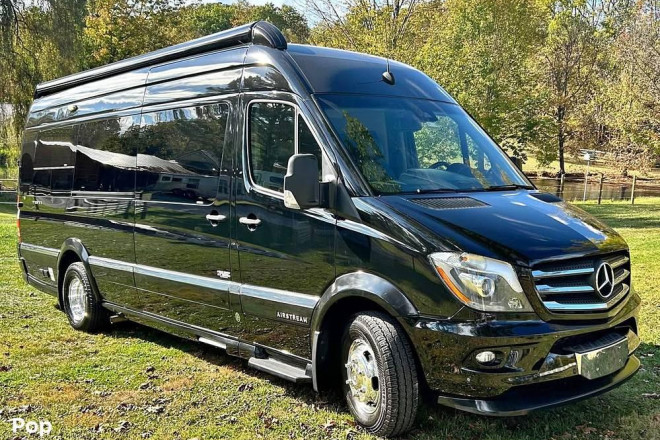 2018 Interstate Lounge EXT