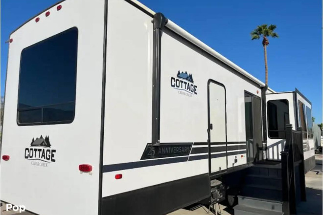 2024 Cedar Creek COTTAGE 40CFK2