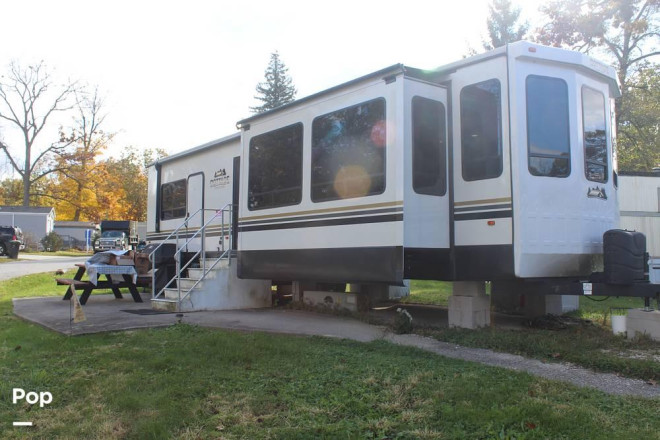 2023 Cedar Creek COTTAGE 40CBAR