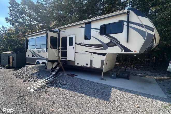 2021 Solitude 2930RL