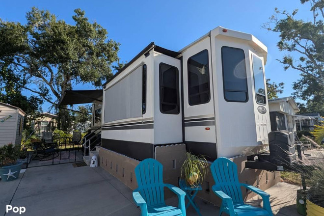 2019 Cottage 40CCK Hathaway Edition