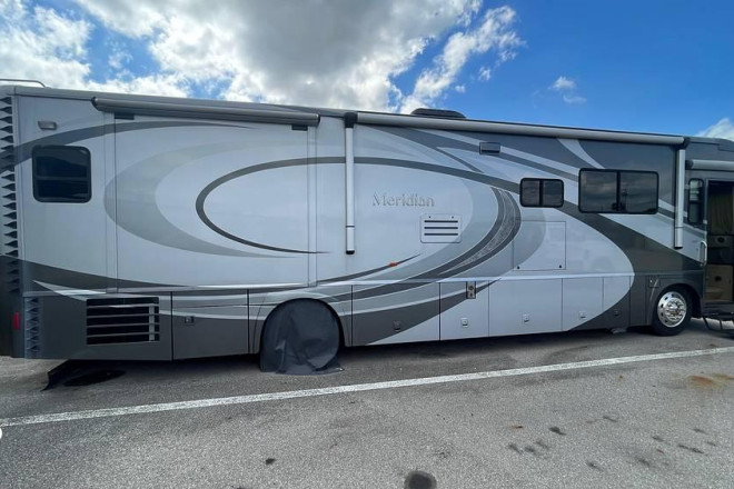 2009 Meridian 37H