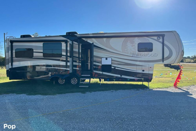 2015 Redwood 38RE