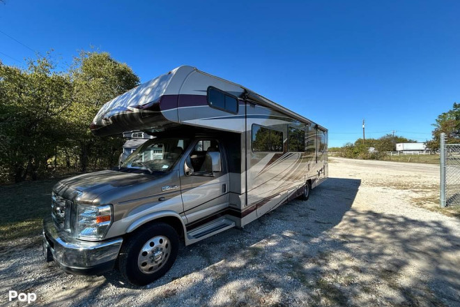 2015 Leprechaun 319DS