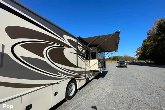 2015 Ambassador 38dbt