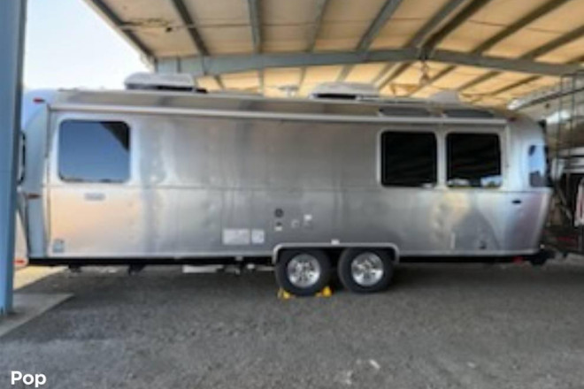 2022 Flying Cloud 27FB