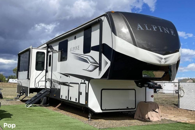 2022 Alpine 3910RK