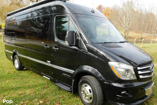 2018 Interstate Lounge EXT