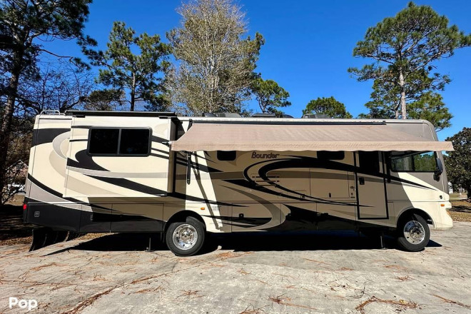 2014 Bounder 35K