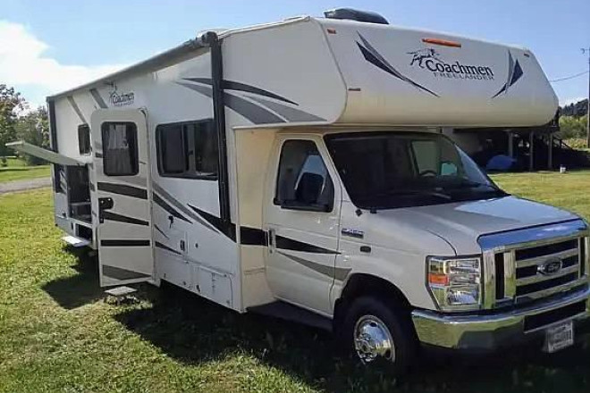 2020 Freelander 32DS