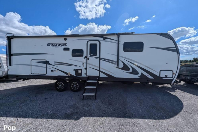 2022 SportTrek Touring 302VRB