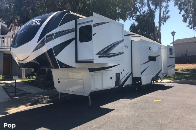 2023 Solitude 3740BH