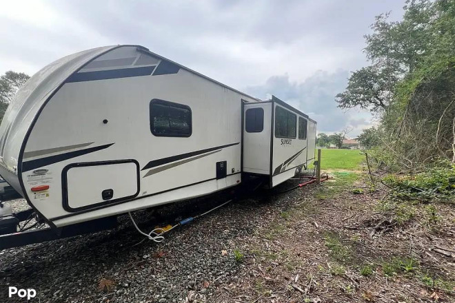 2022 Sunset Trail 331 BH