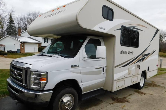 2017 Minnie Winnie 22R