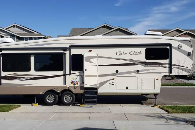 2015 Cedar Creek 36CKTS
