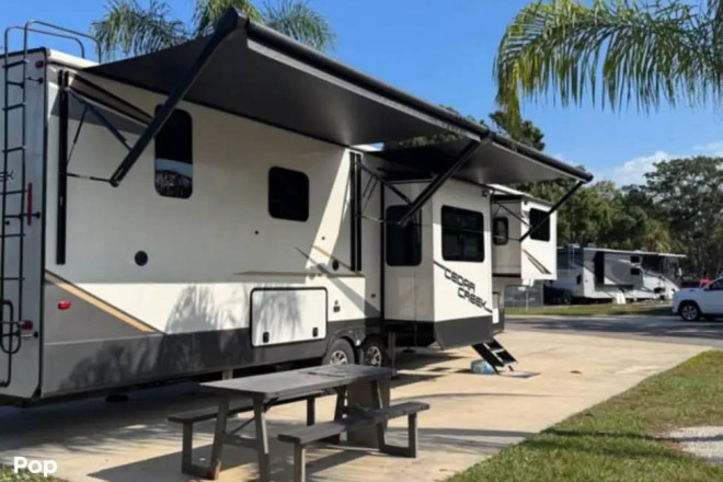 2022 Cedar Creek 371FL