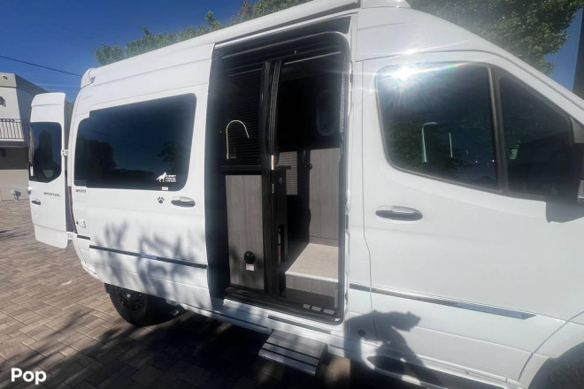 2023 Interstate 4x4 19