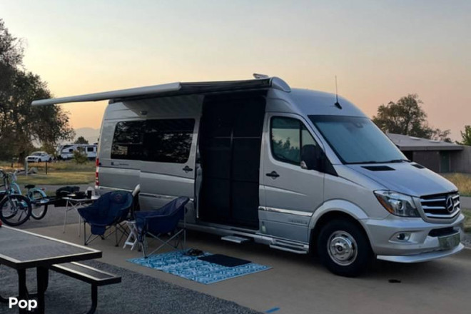 2018 Interstate EXT Grand Tour Tommy Bahama