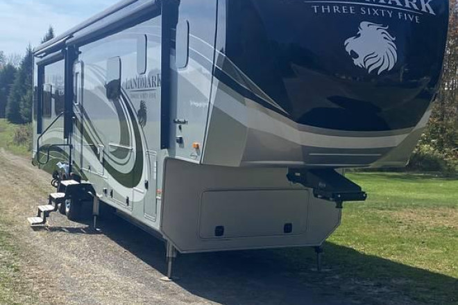 2017 Landmark 365 Series Newport