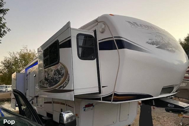 2013 Montana Hickory 3750FL