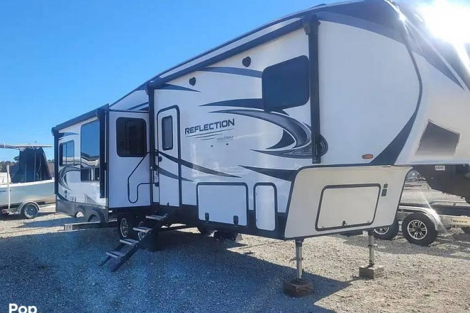 2022 Reflection 303RLS