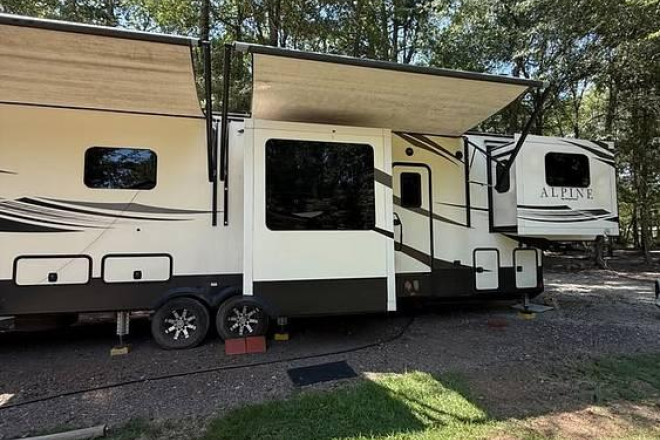 2019 Alpine 3700 FL