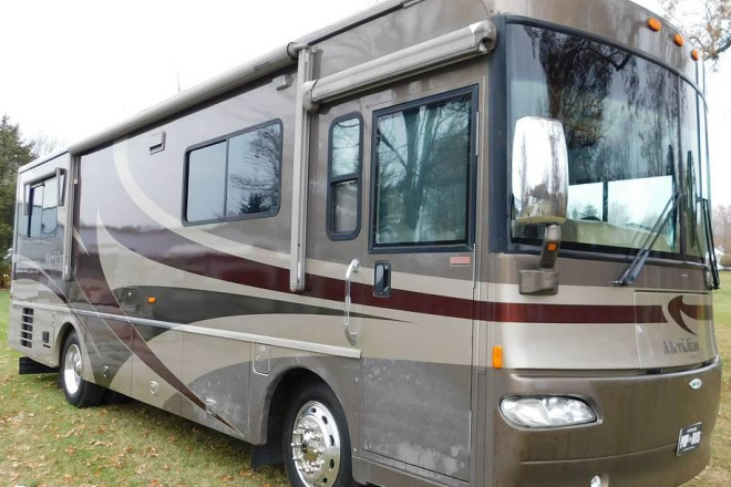 2006 Meridian 32T