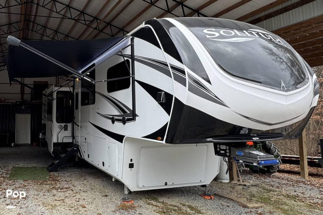 2024 Solitude 390RK