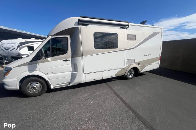 2017 Unity U24CB