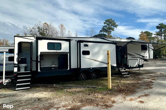 2021 Shasta Phoenix Series M-367BH