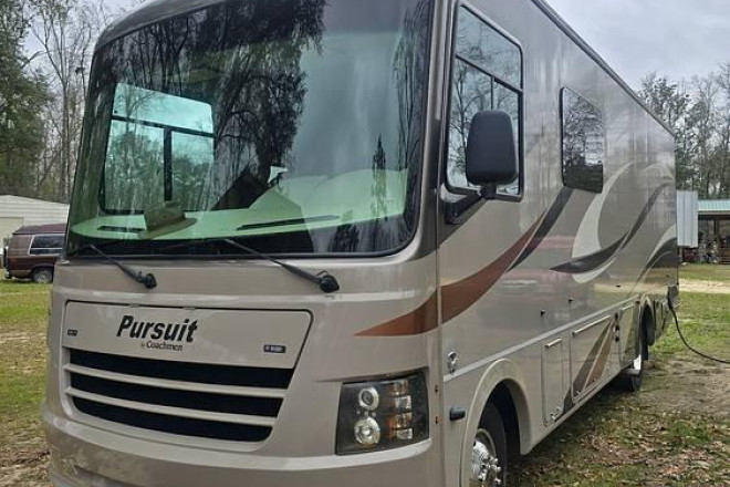 2017 Pursuit 27 KBP