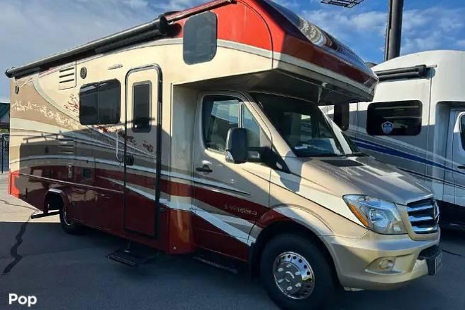 2018 Isata 3 SERIES 24 FW