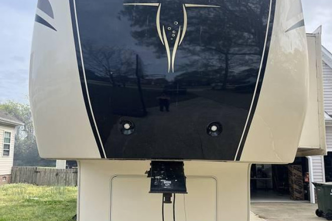 2017 Cedar Creek Champagne 38EL